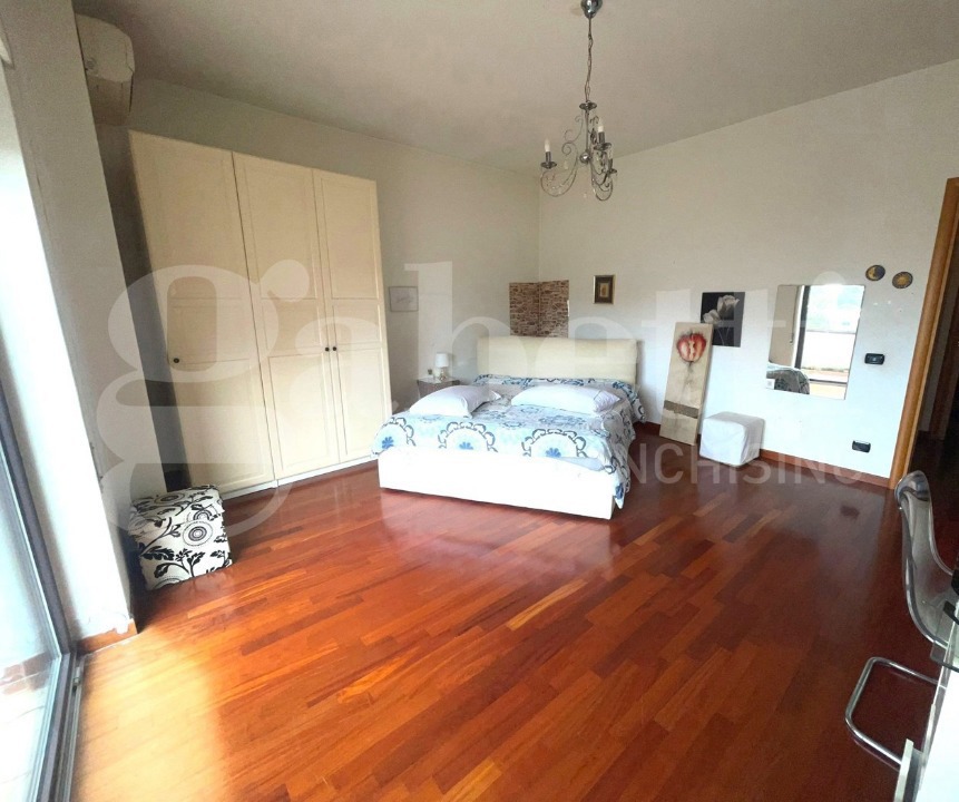 Quadrilocale con box doppio a Caserta