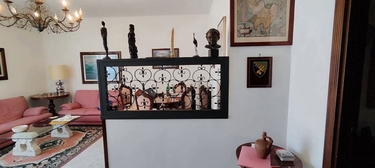 Bilocale con box a Napoli