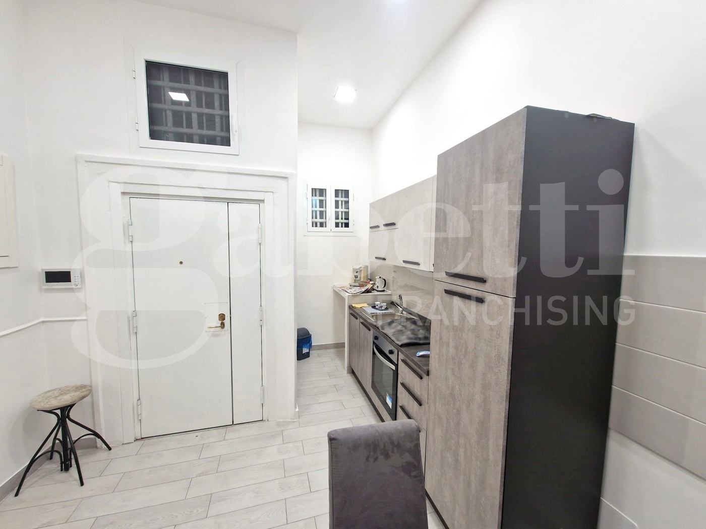 Bilocale arredato in affitto a Napoli