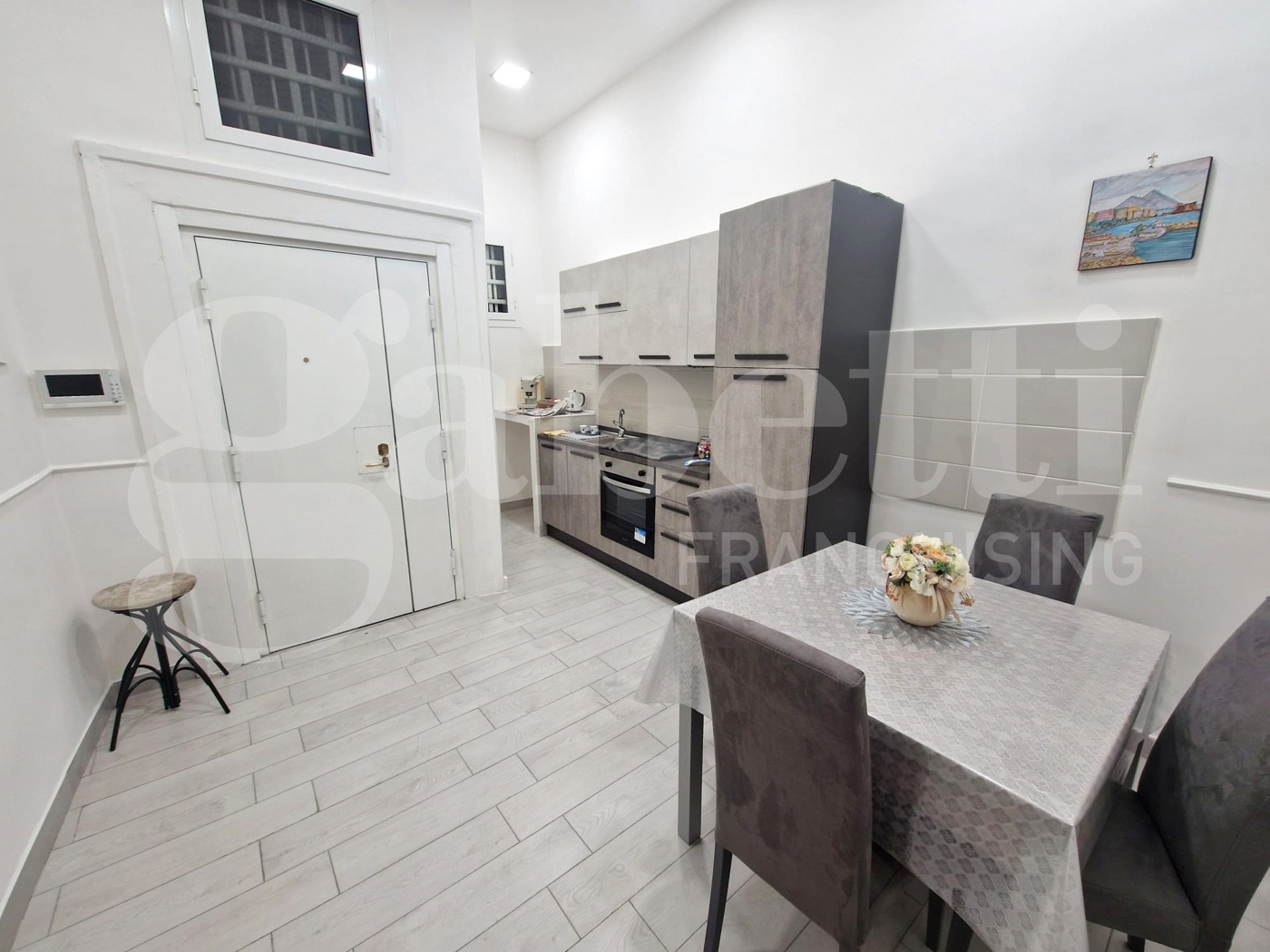 Bilocale arredato in affitto a Napoli