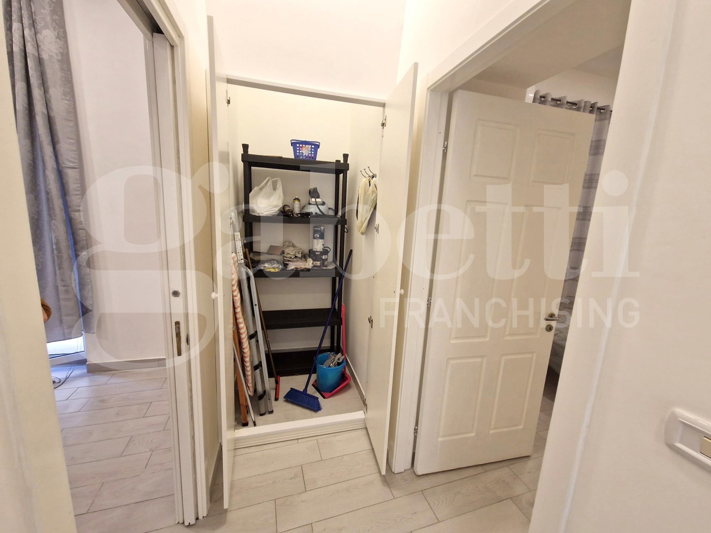 Bilocale arredato in affitto a Napoli