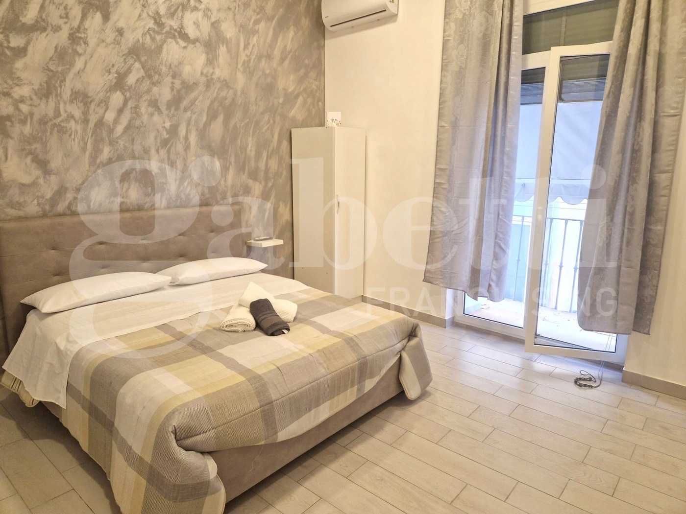 Bilocale arredato in affitto a Napoli