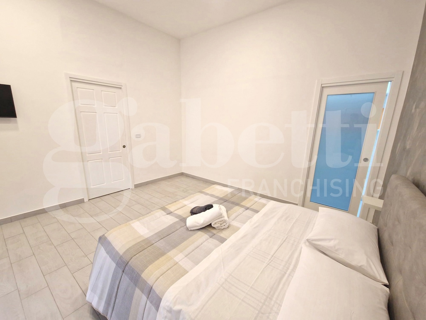 Bilocale arredato in affitto a Napoli