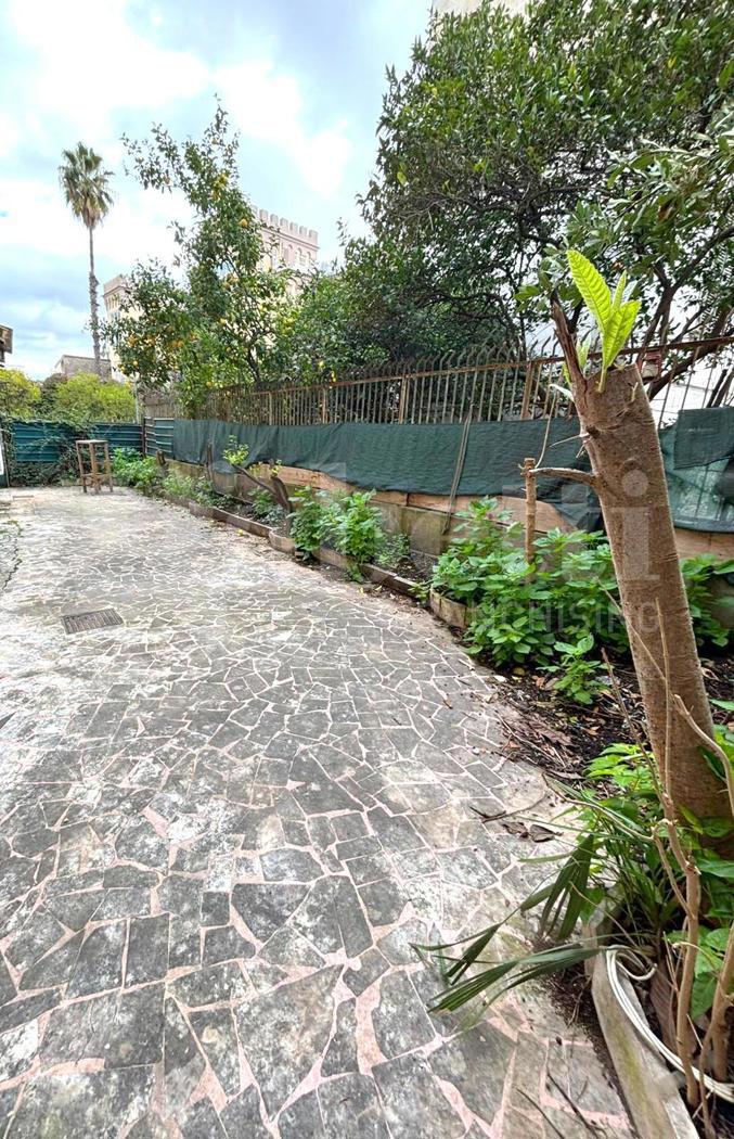 Villa con giardino a Napoli