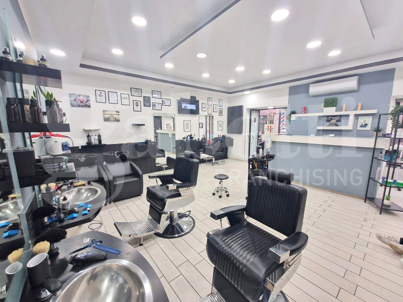 Negozio in affitto a Napoli