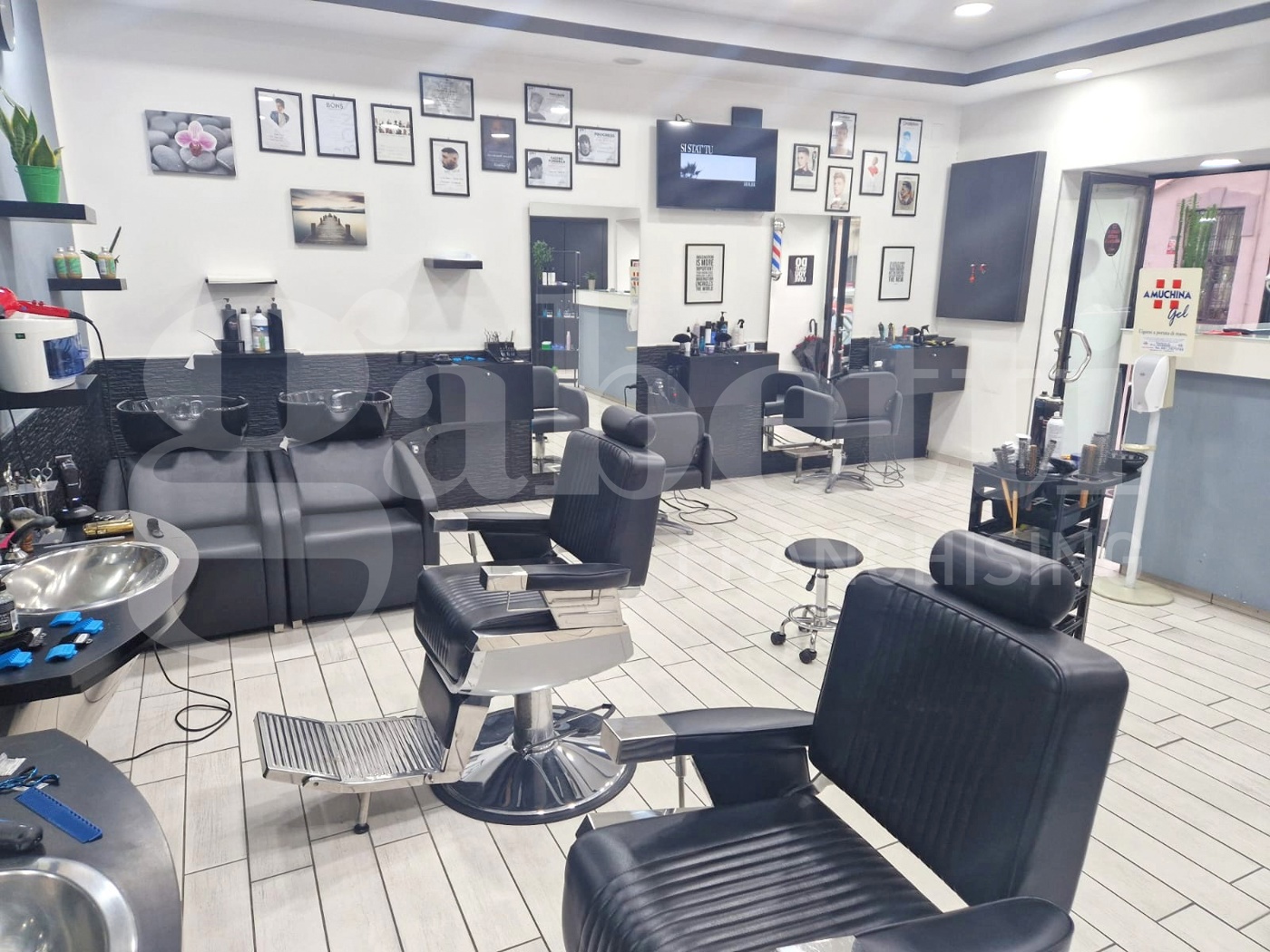 Negozio in affitto a Napoli