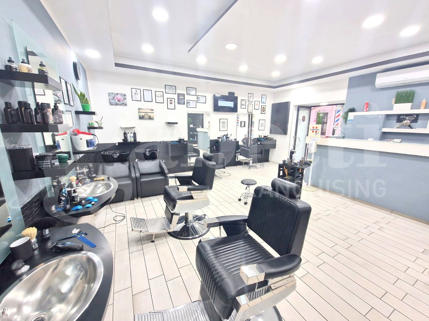 Negozio in affitto a Napoli