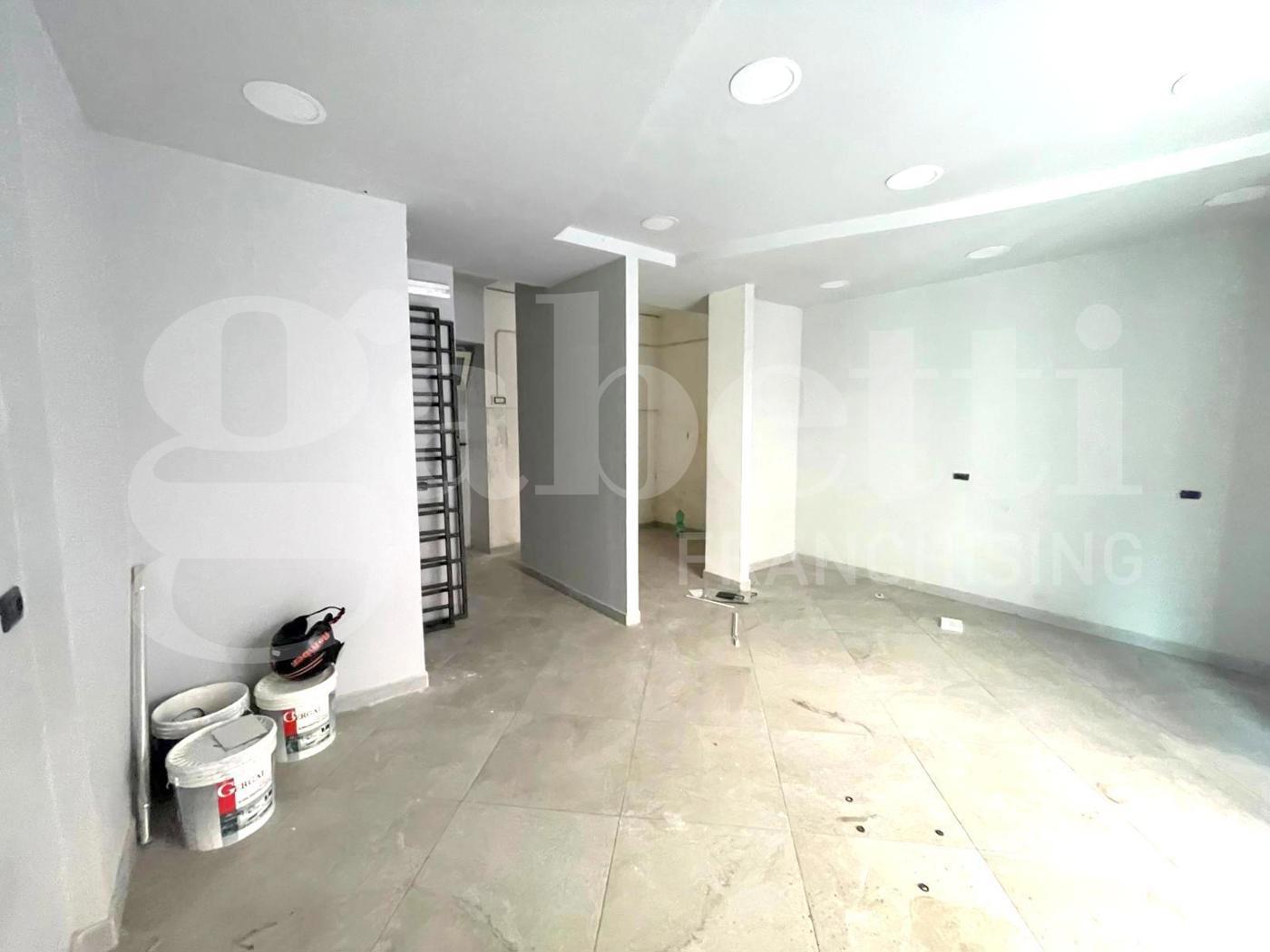 Negozio in vendita a Napoli