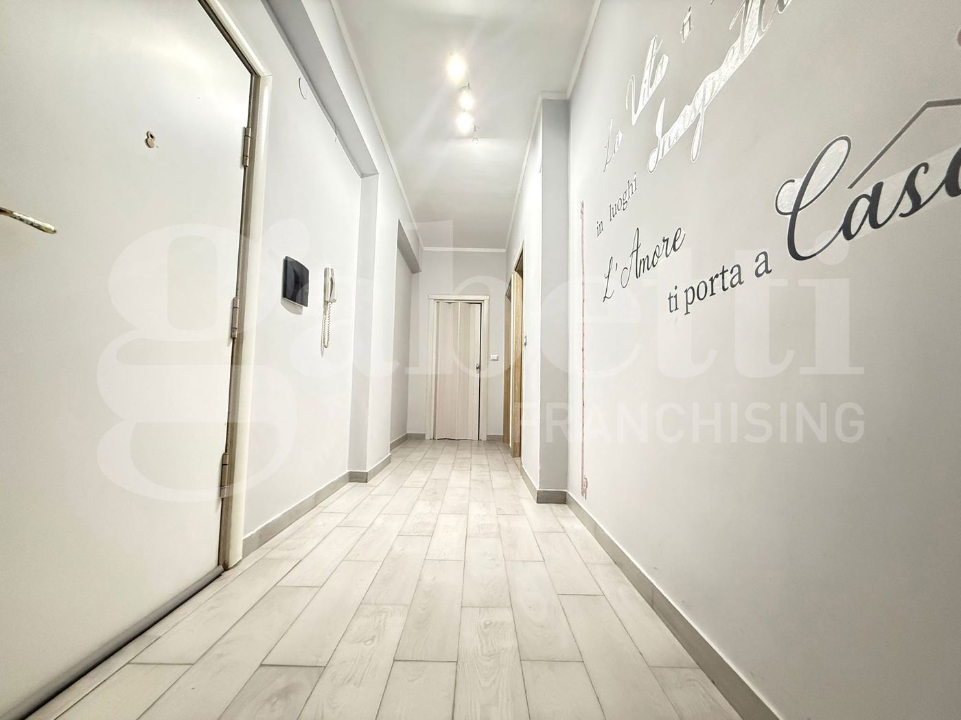 Bilocale ristrutturato a Napoli