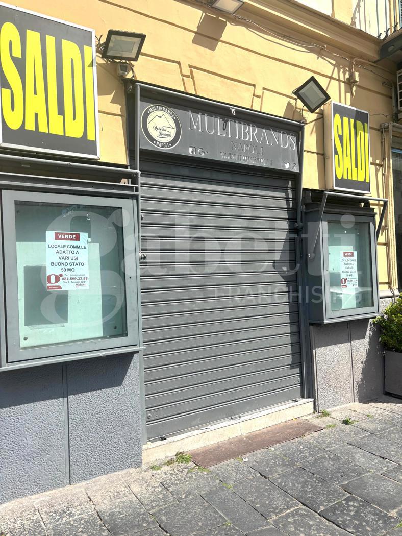 Negozio in vendita a Napoli