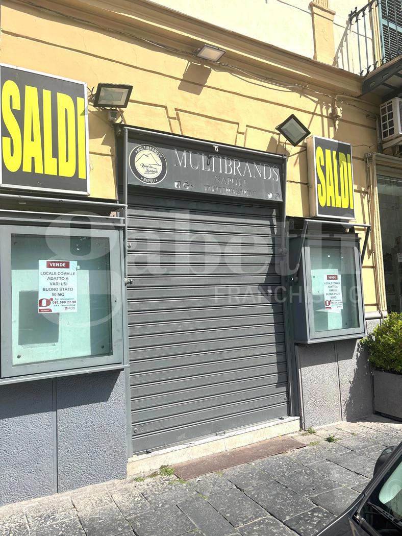 Negozio in vendita a Napoli