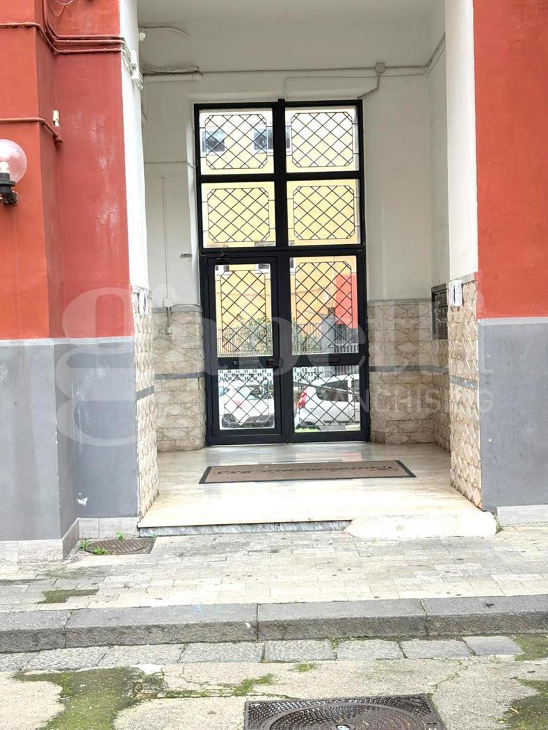 Bilocale da ristrutturare a Napoli