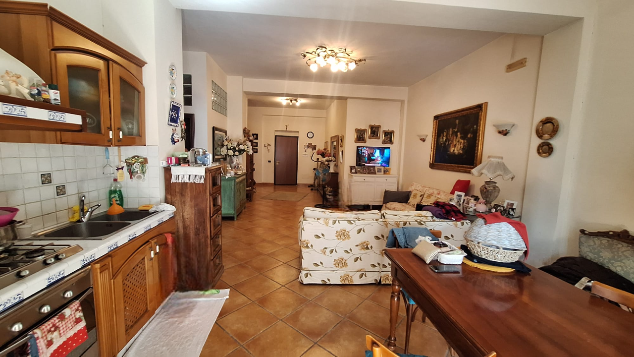 Appartamento in vendita a Napoli