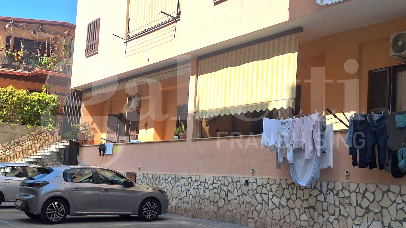 Appartamento in vendita a Napoli