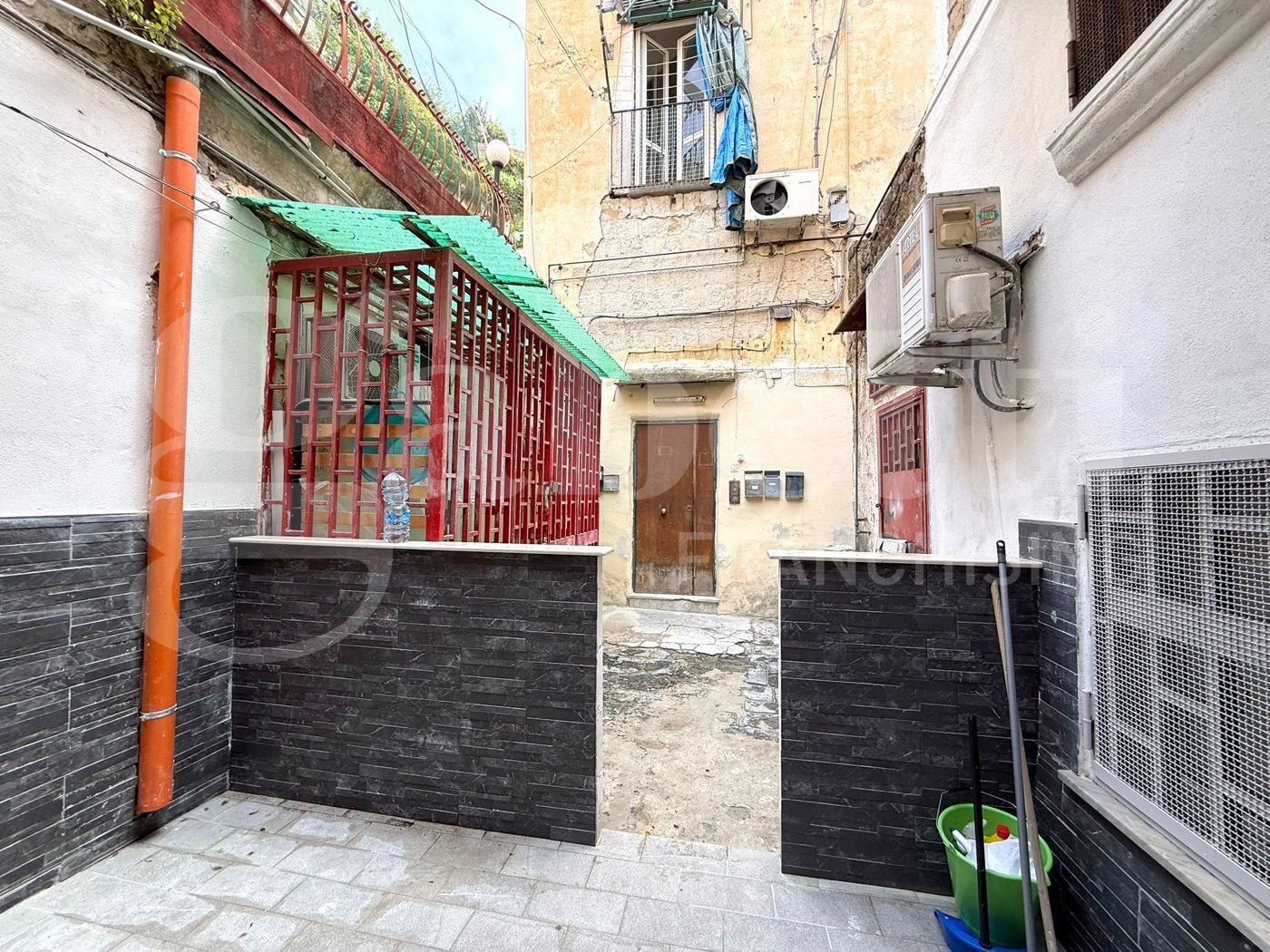 Monolocale arredato in affitto a Napoli