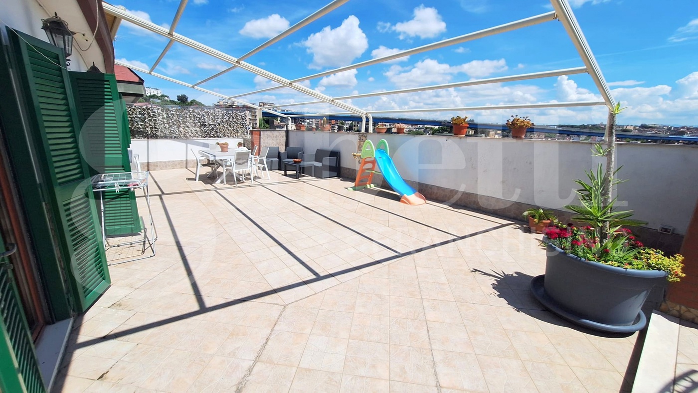 Quadrilocale in vendita a Napoli