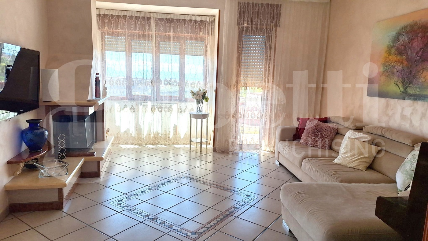 Quadrilocale in vendita a Napoli