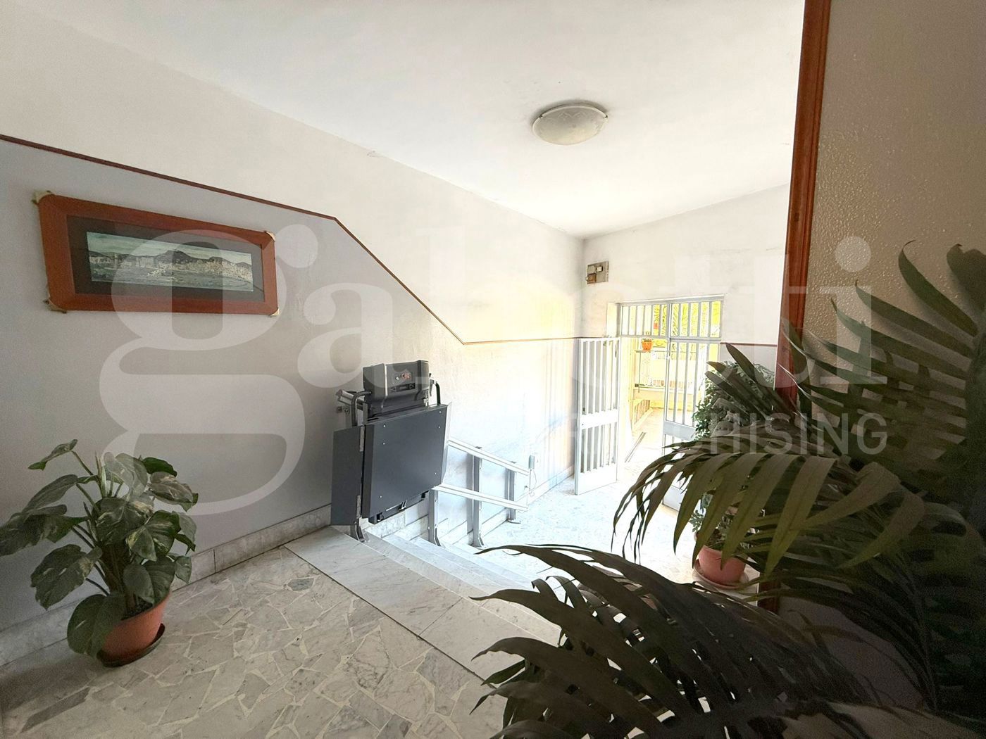 Quadrilocale da ristrutturare a Napoli