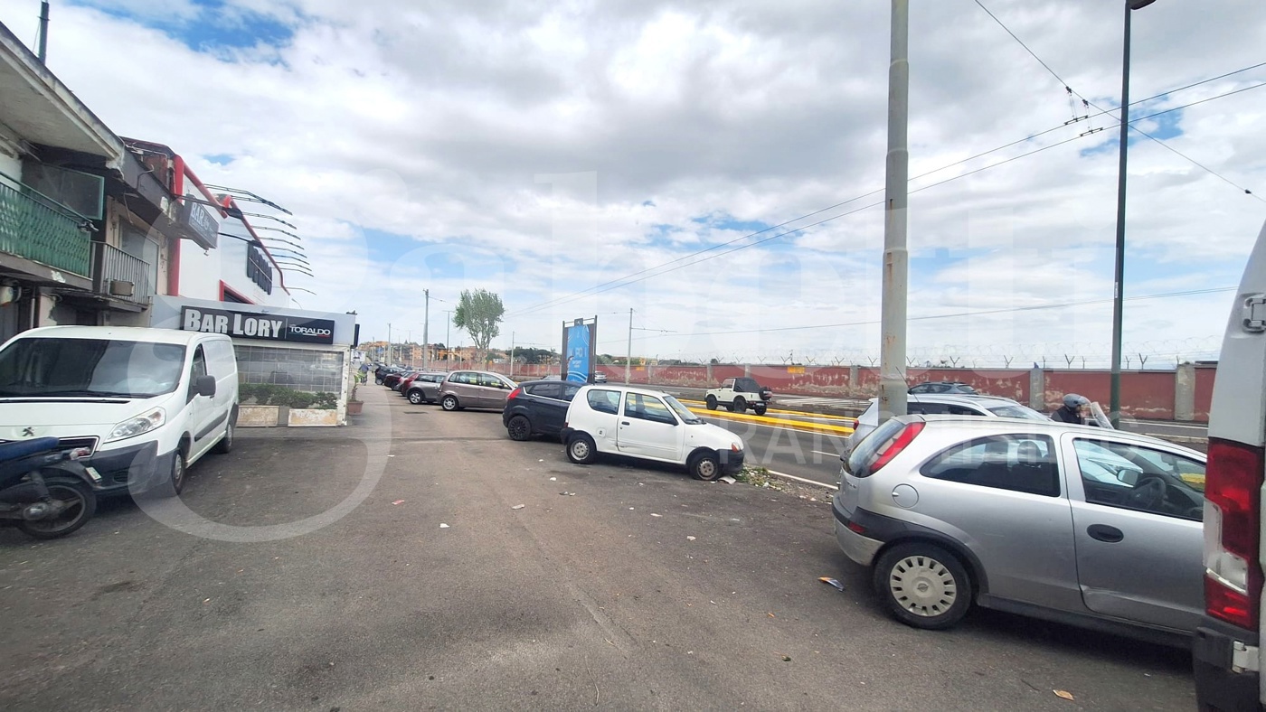 Negozio in affitto a Napoli