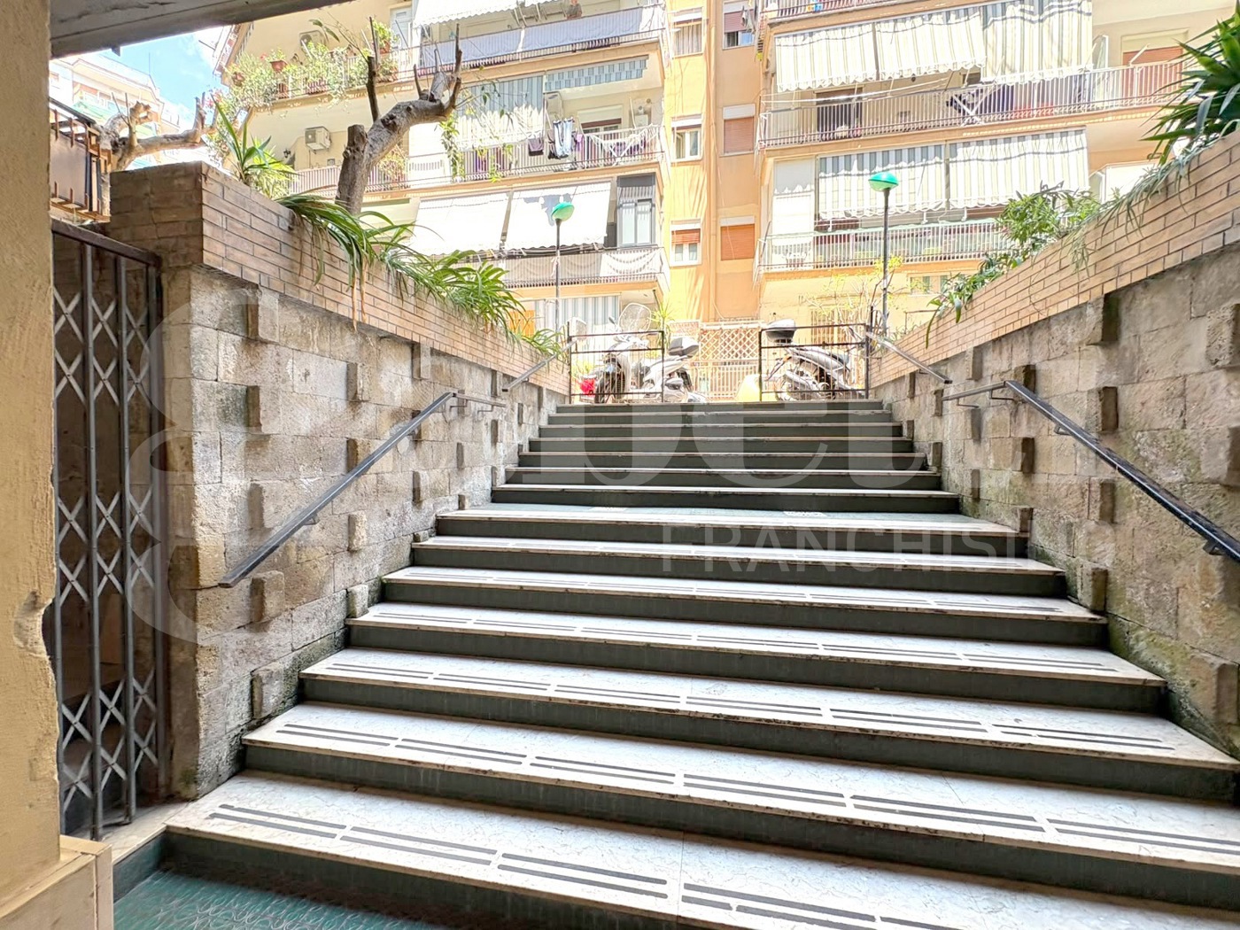 Trilocale in vendita a Napoli