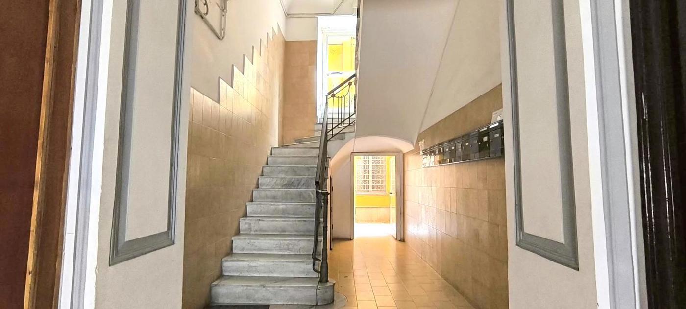 Bilocale arredato in affitto a Napoli