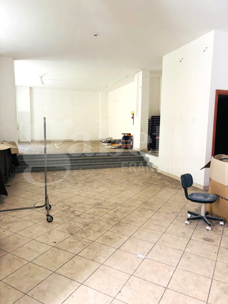 Negozio in vendita a Napoli