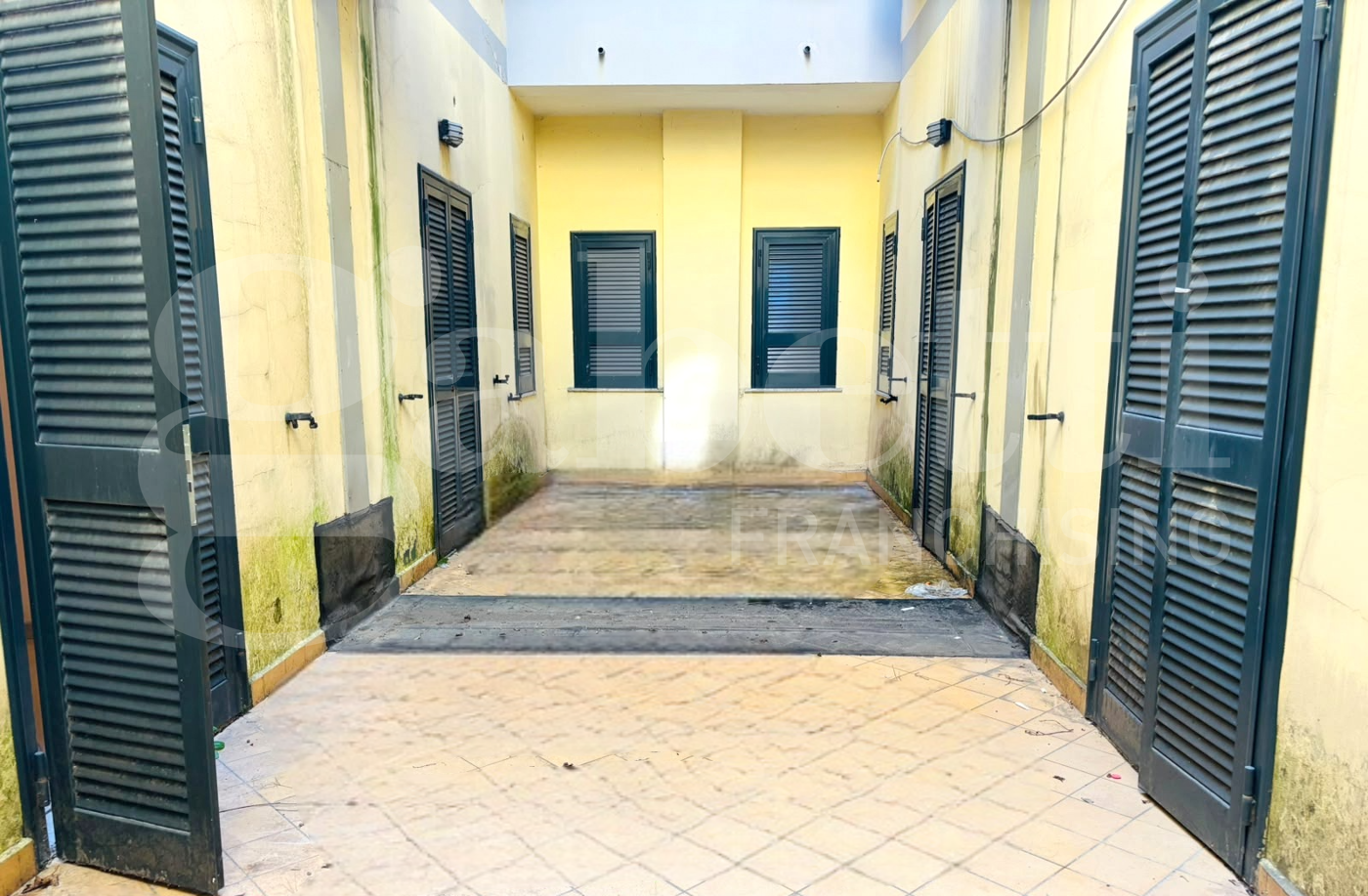Negozio in vendita a Napoli