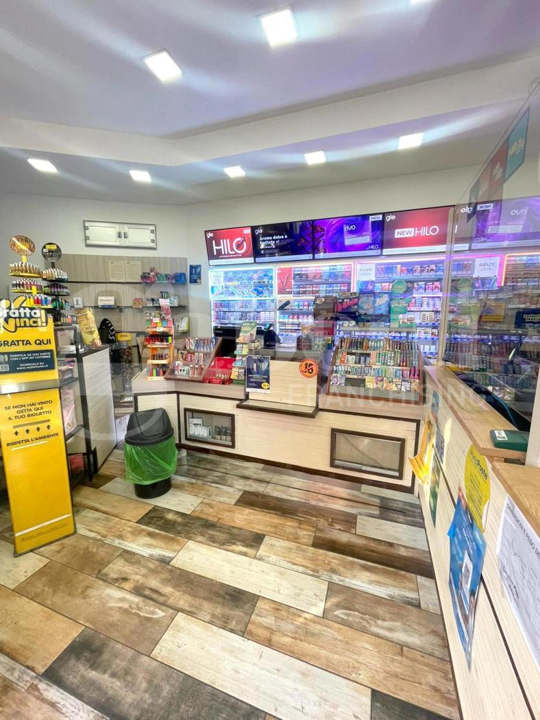 Attivit� commerciale in vendita a Napoli