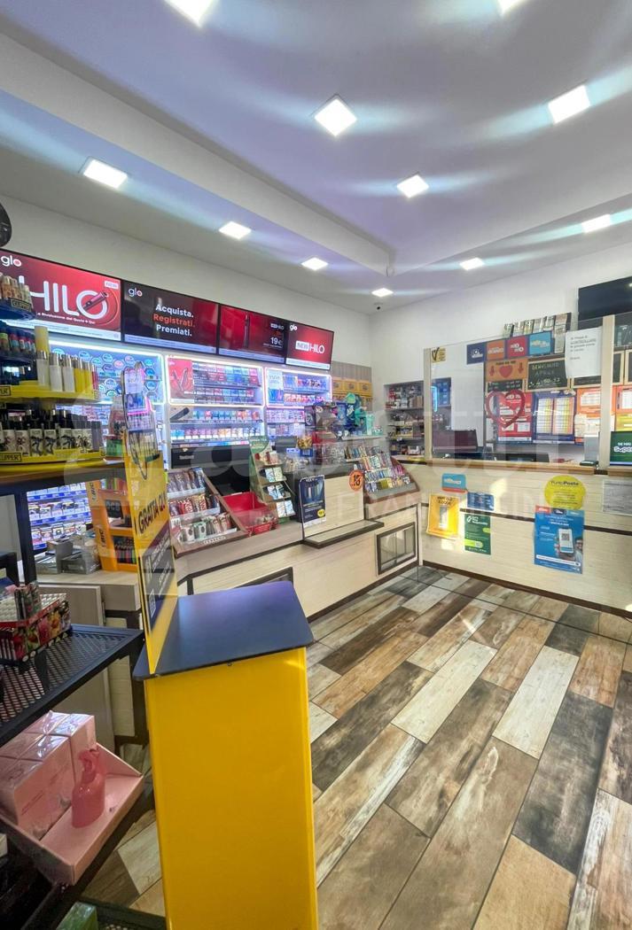 Attivit� commerciale in vendita a Napoli