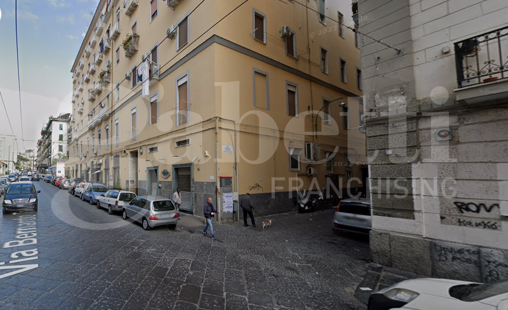 Magazzino in affitto a Napoli