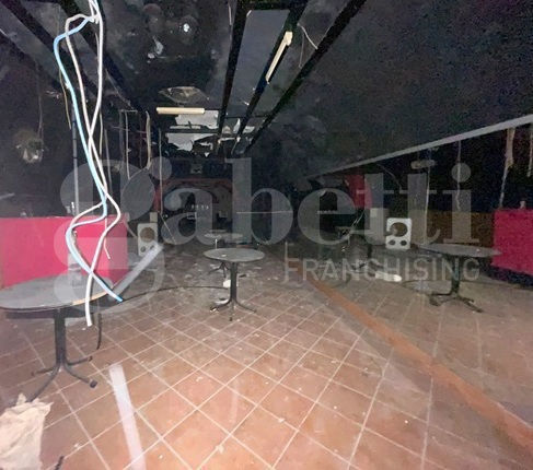 Magazzino in affitto a Napoli