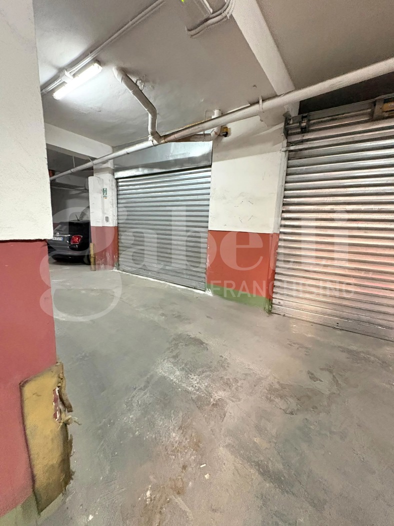 Box/Garage 15mq in affitto a Napoli