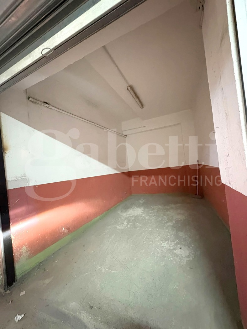 Box/Garage 15mq in affitto a Napoli