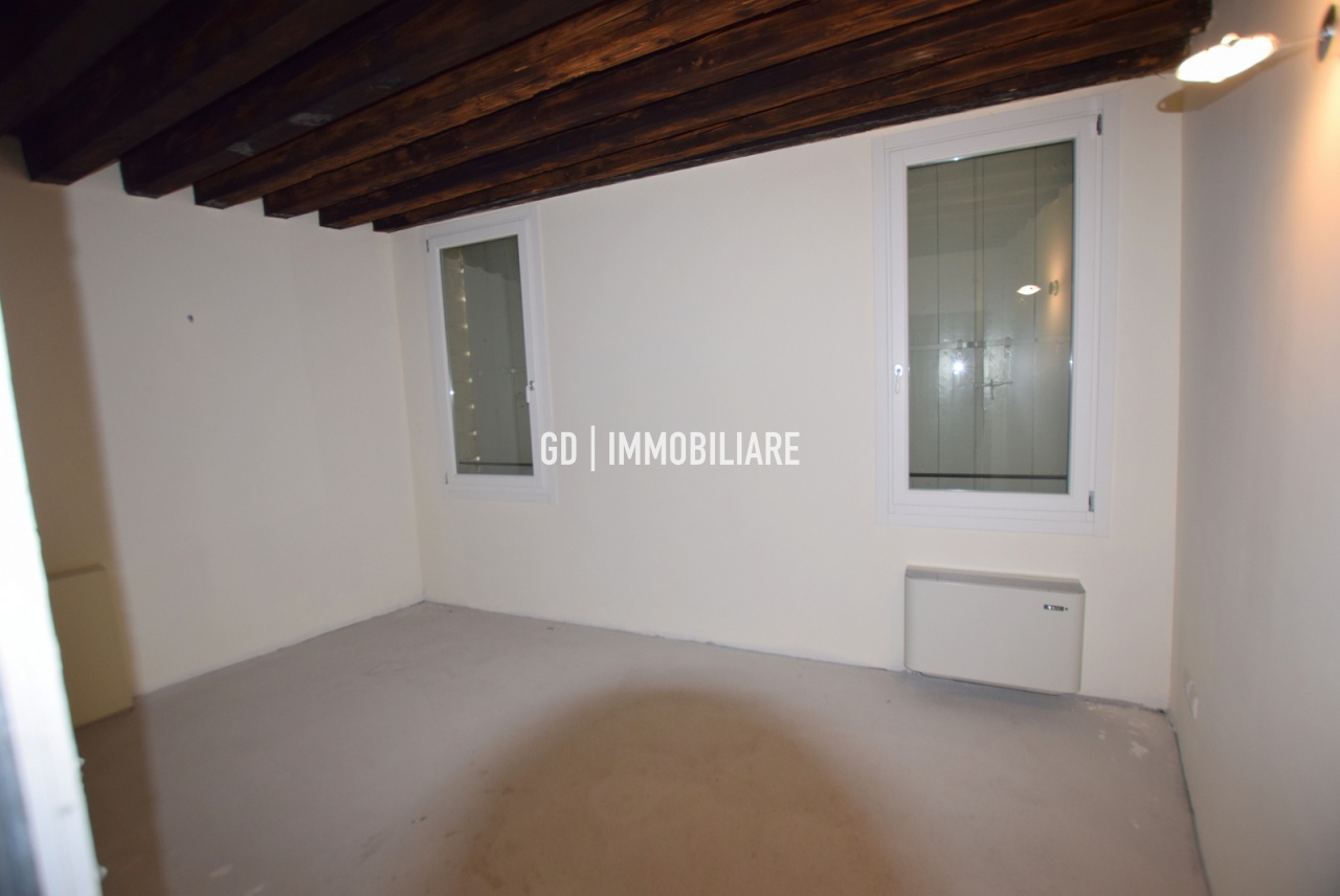 Appartamento in vendita a Asolo