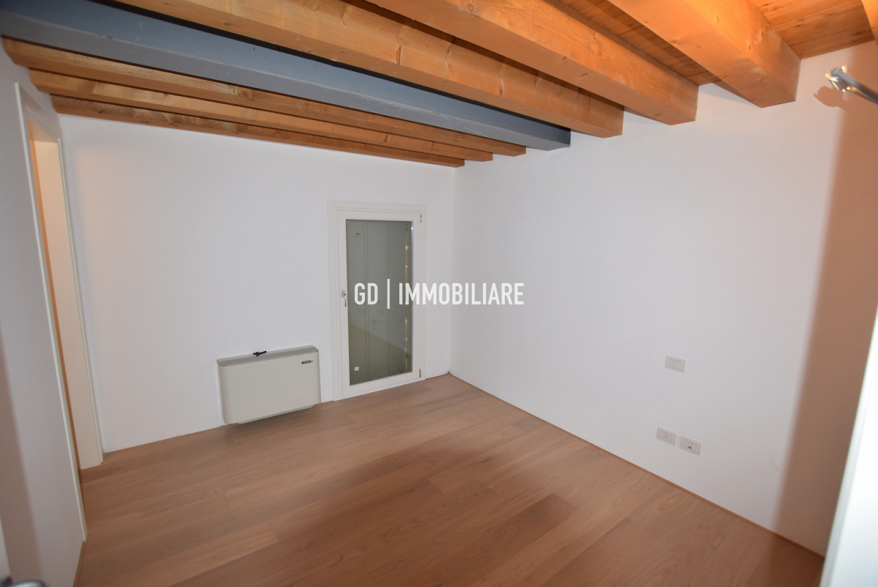 Appartamento in vendita a Asolo