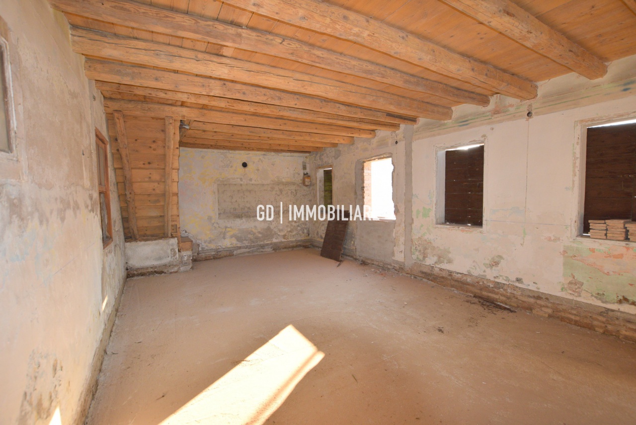 Rustico in vendita a Cornuda