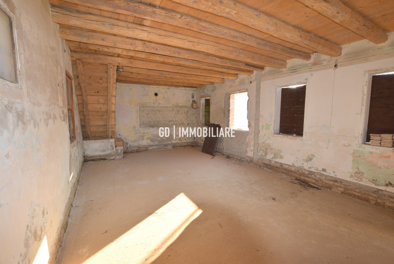 Rustico in vendita a Cornuda