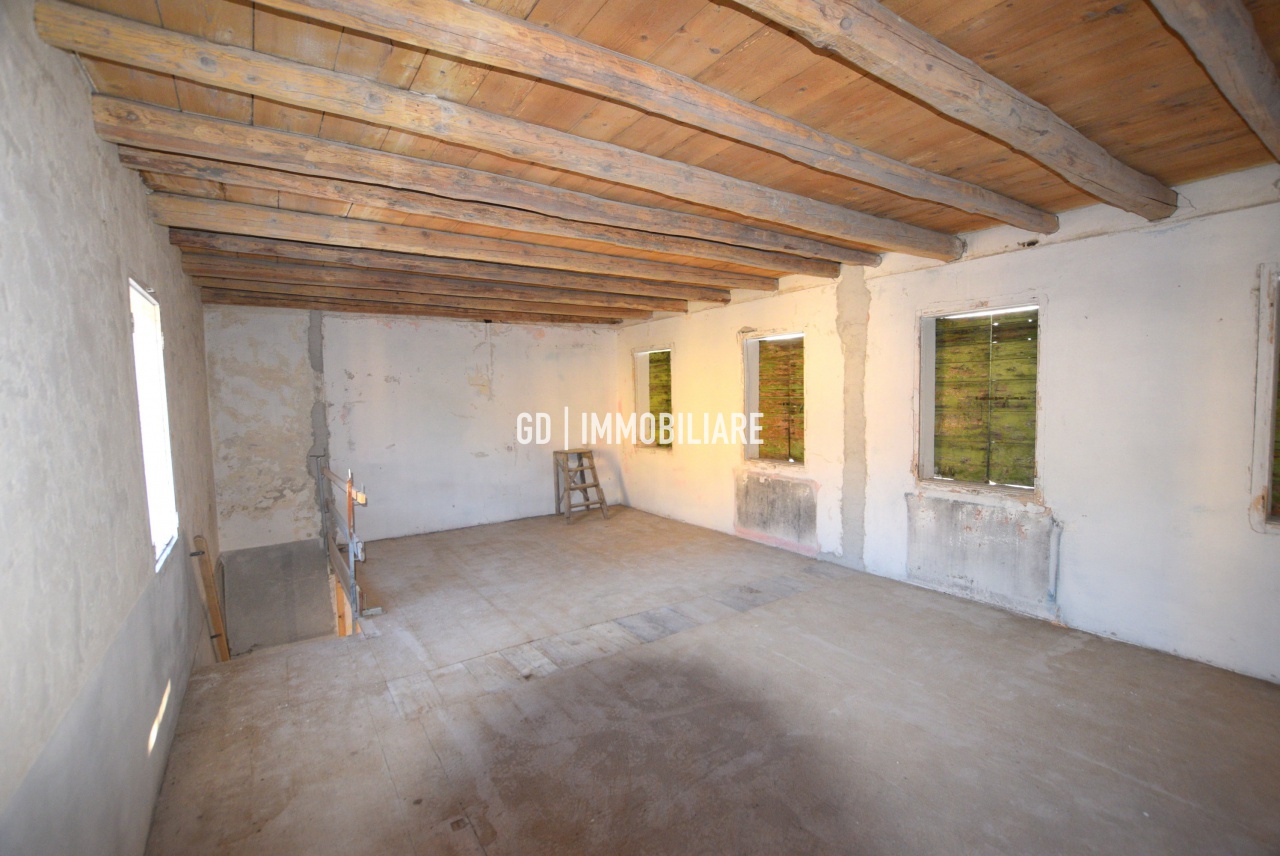 Rustico in vendita a Cornuda