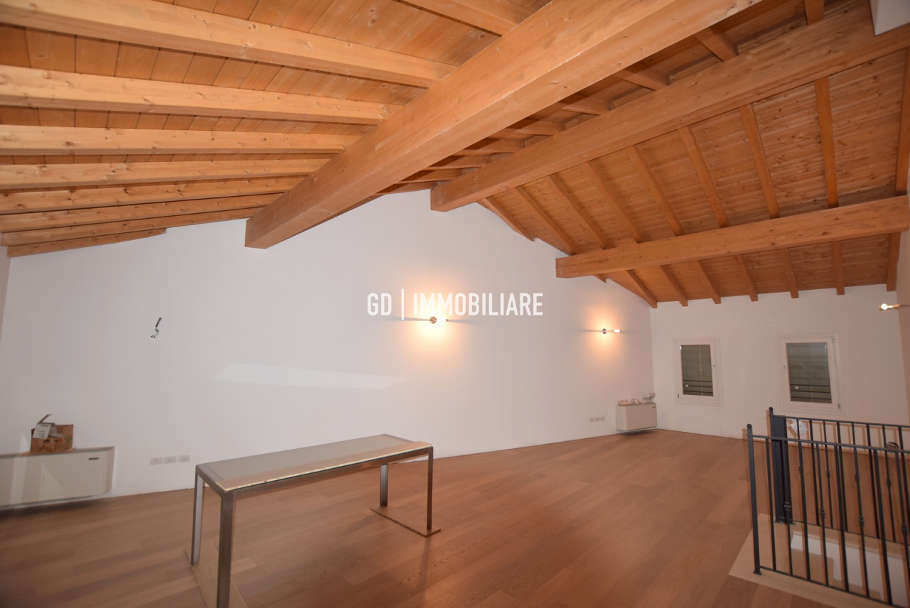 Appartamento in vendita a Asolo