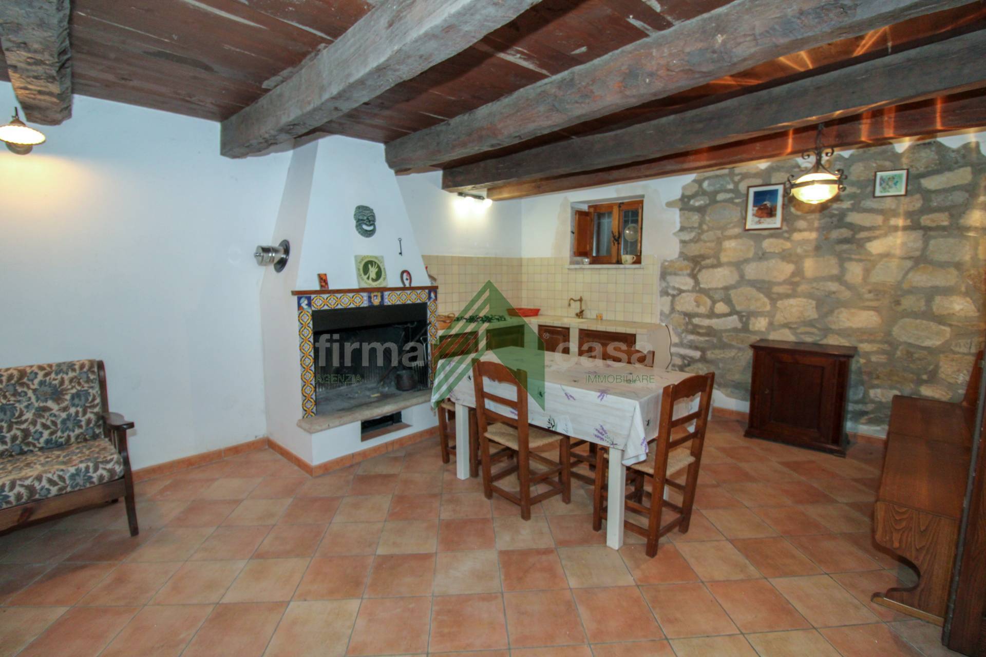 Casa singola in vendita a Tossicia