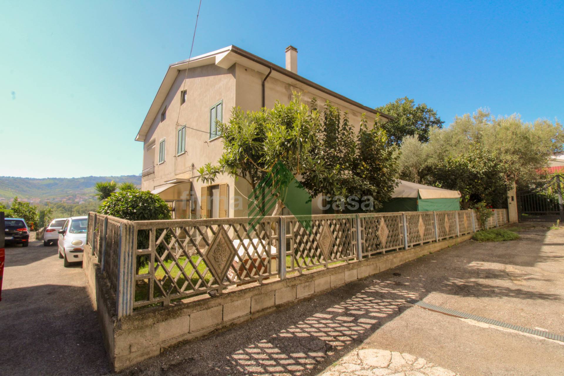 Casa indipendente con terrazzo a Bellante