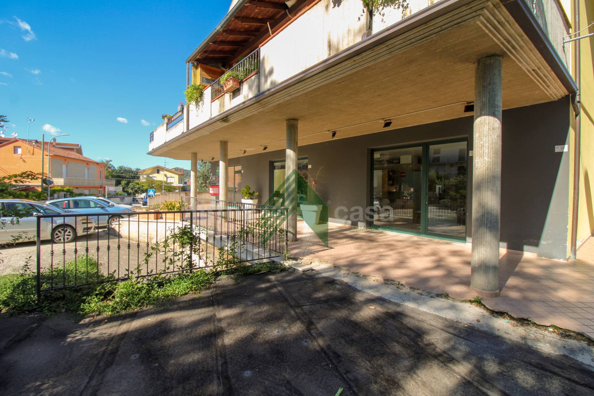 Locale commerciale in vendita a Campli, Campovalano