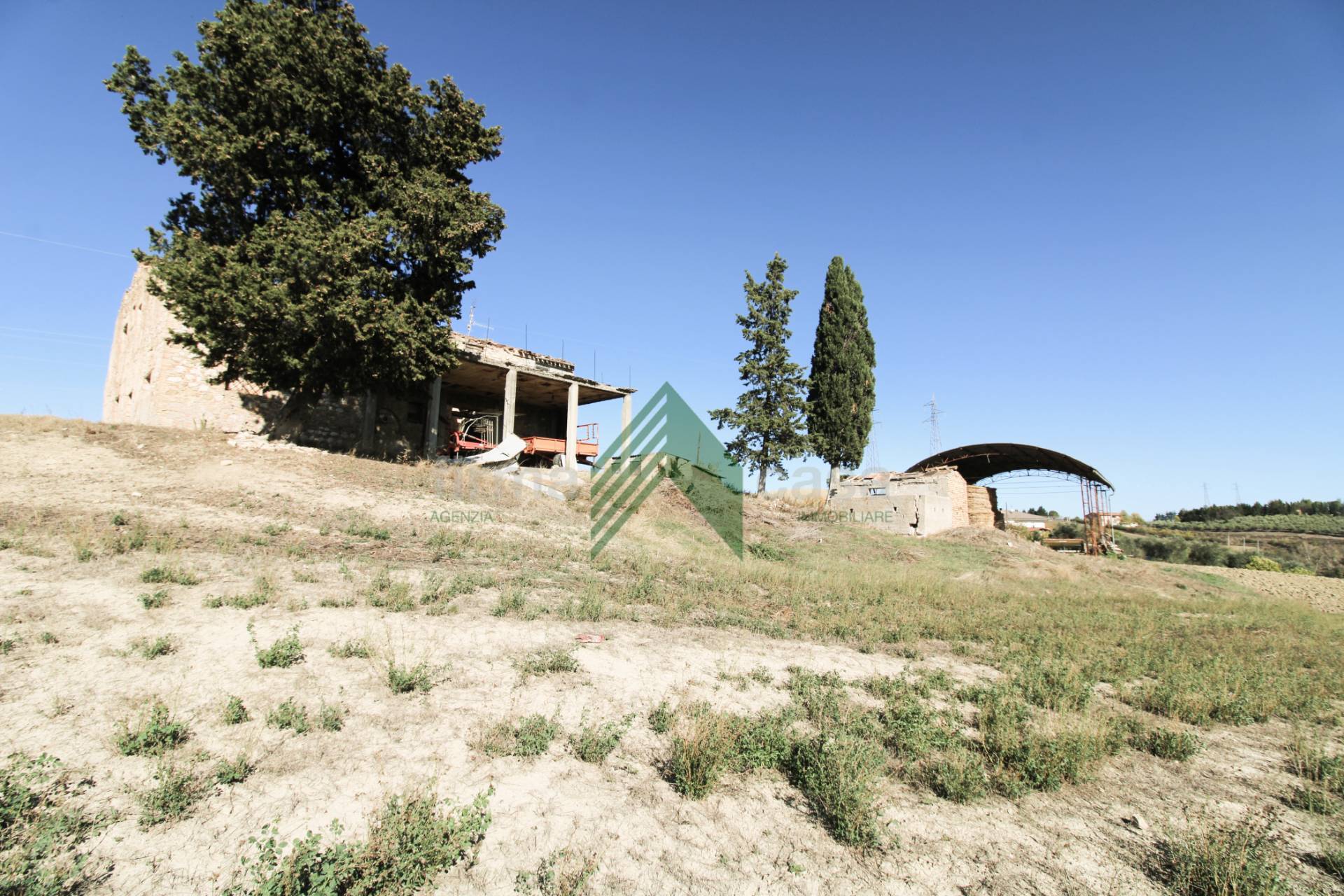 Rustico in vendita a Teramo, Poggio San Vittorino
