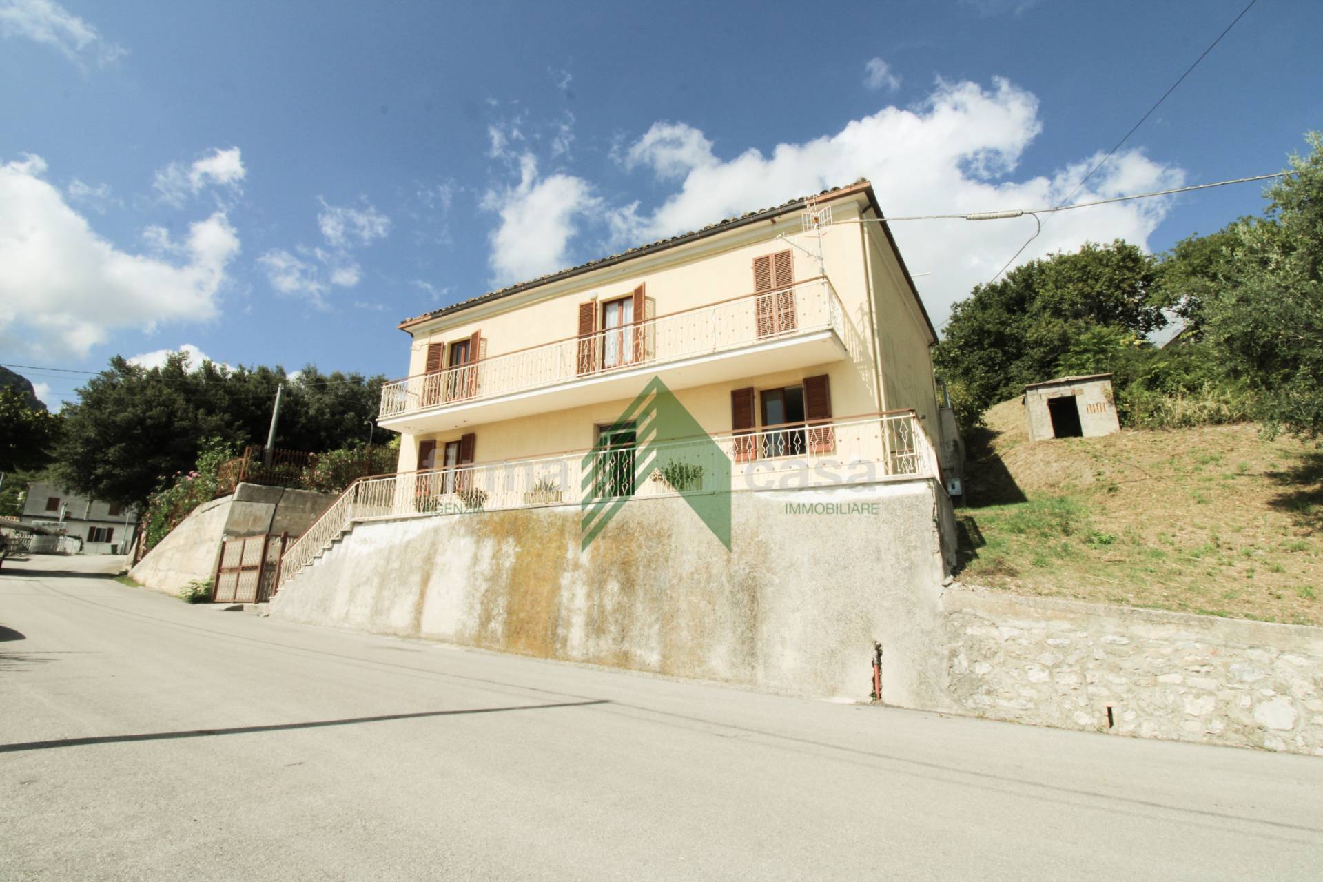 Casa singola in vendita a Civitella del Tronto, Ripe