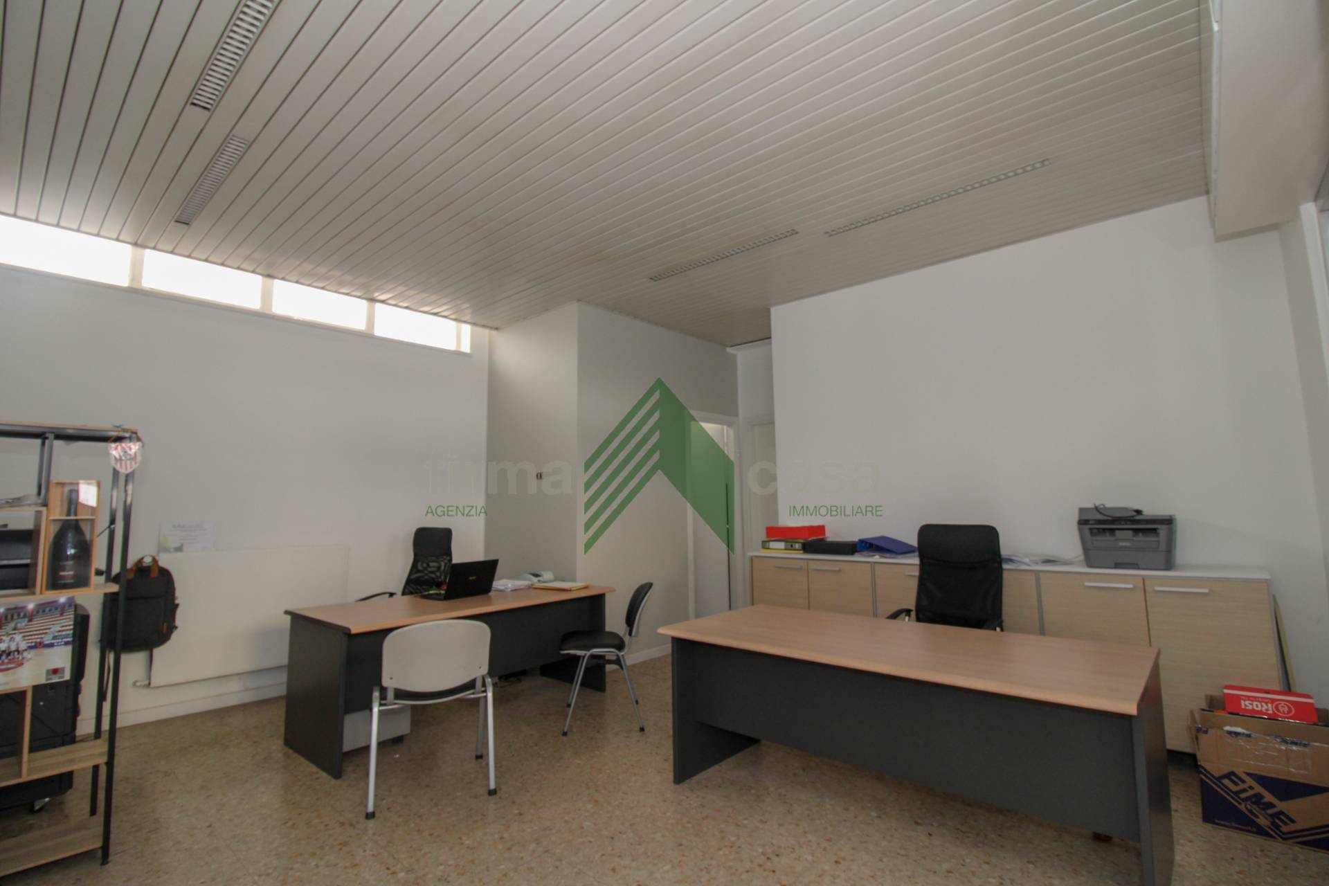 Locale commerciale in vendita a Teramo, San Nicol a Tordino