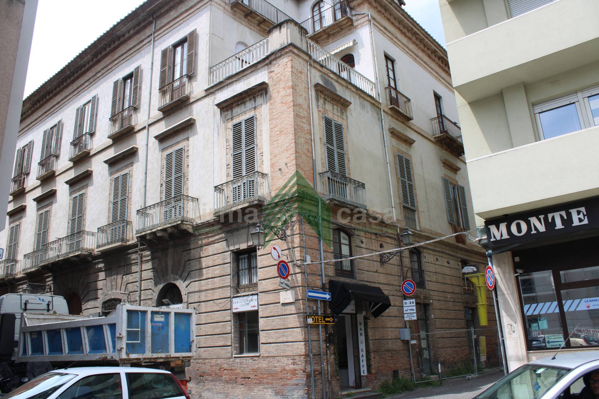 Appartamento in vendita a Teramo, Centro