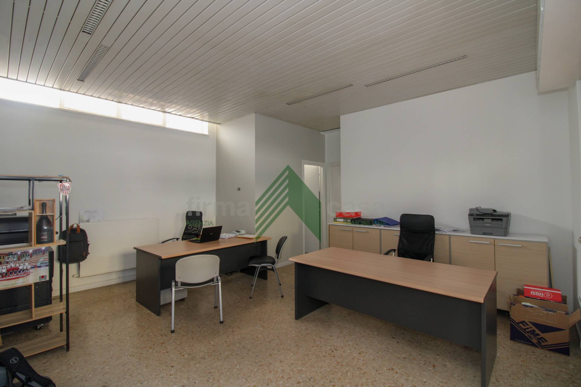 Locale commerciale in vendita a Teramo, San Nicol a Tordino