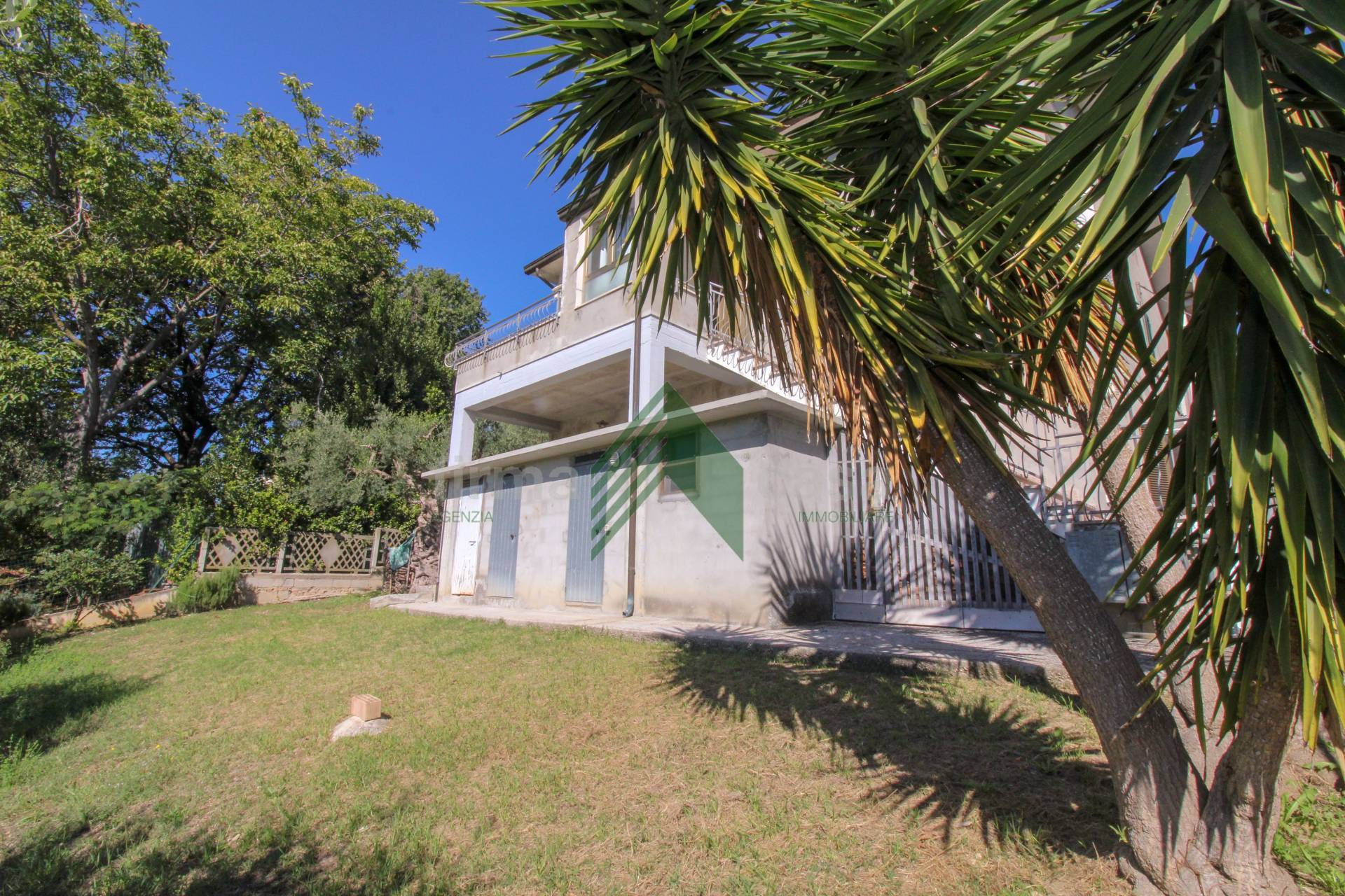 Casa singola in vendita a Bellante