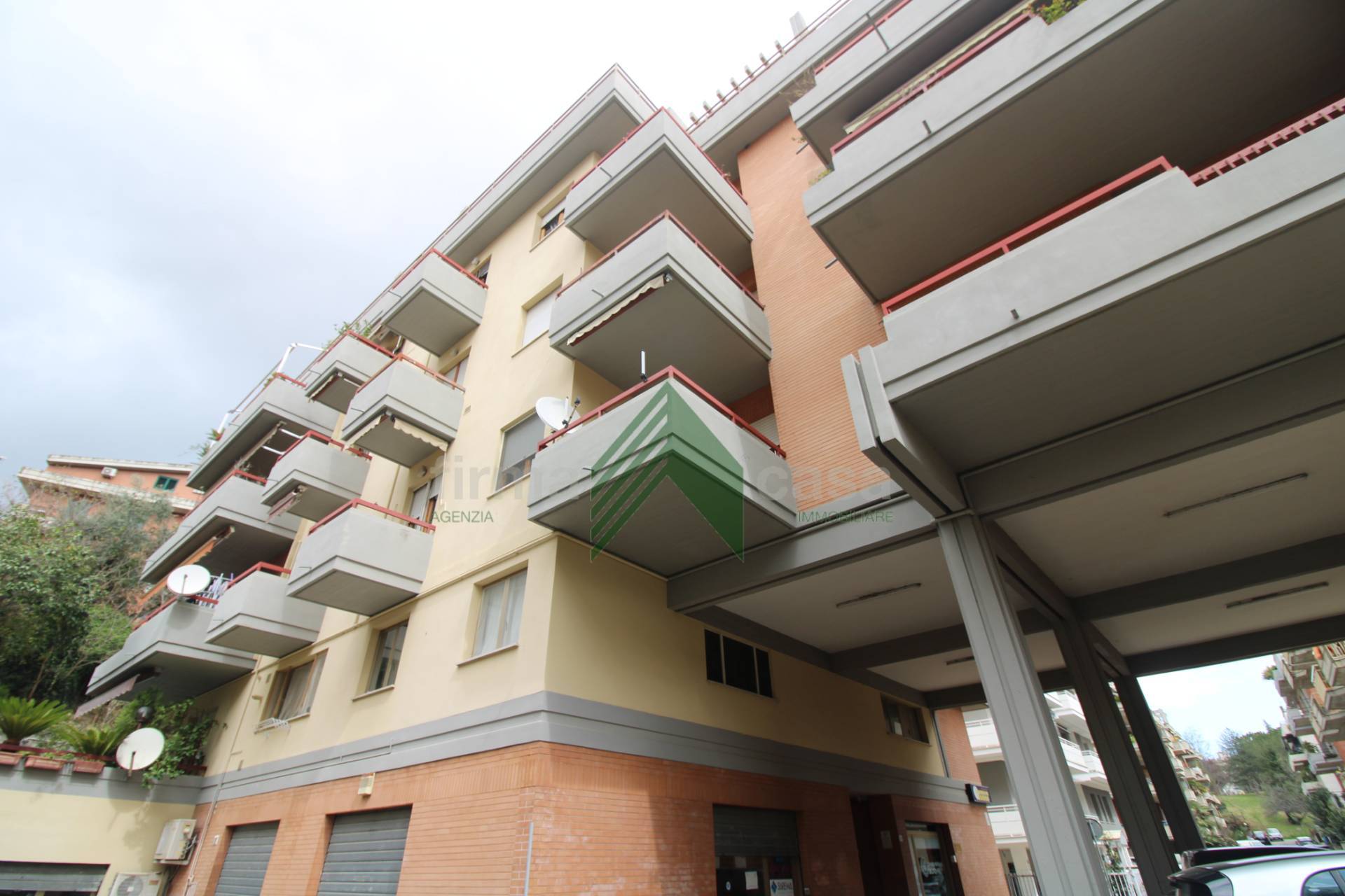 Studio/Ufficio in vendita a Teramo, Semicentro