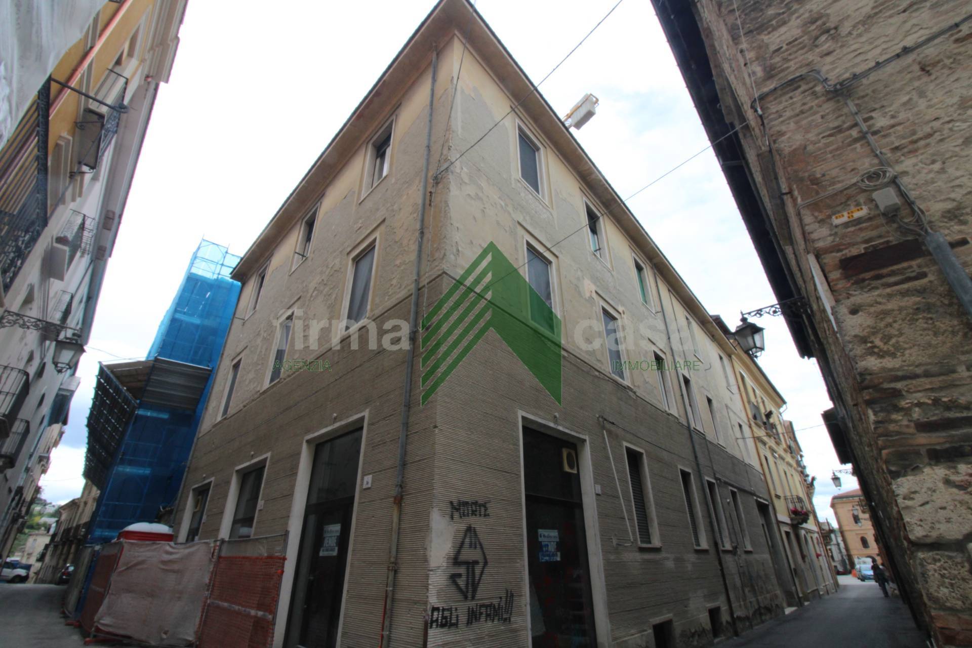 Appartamento in vendita a Teramo, Centro